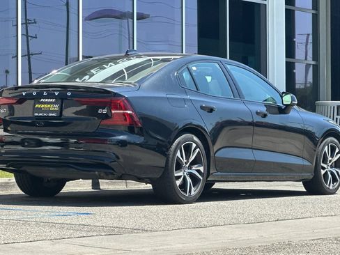 Used 2024 Volvo S60 B5 Core FWD image 4
