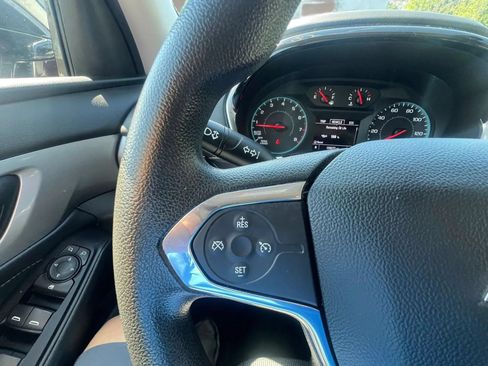 Used 2019 Chevrolet Traverse LS FWD image 19