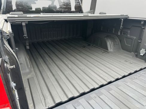 Used 2023 GMC Sierra 1500 SLT w/ SLT Premium Package image 20