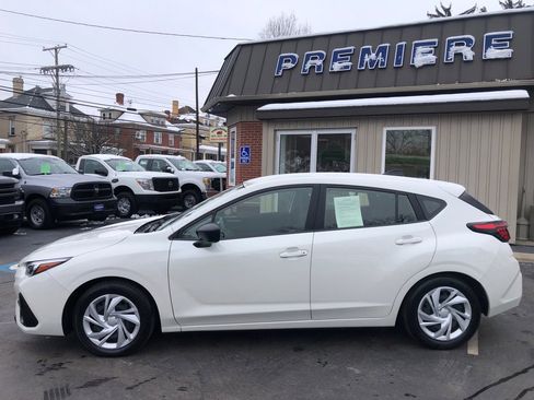 Used 2024 Subaru Impreza 2.0i image 2