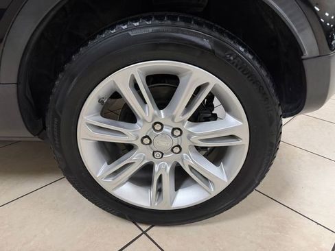 Used 2019 Land Rover Range Rover Evoque AWD/4WD image 24