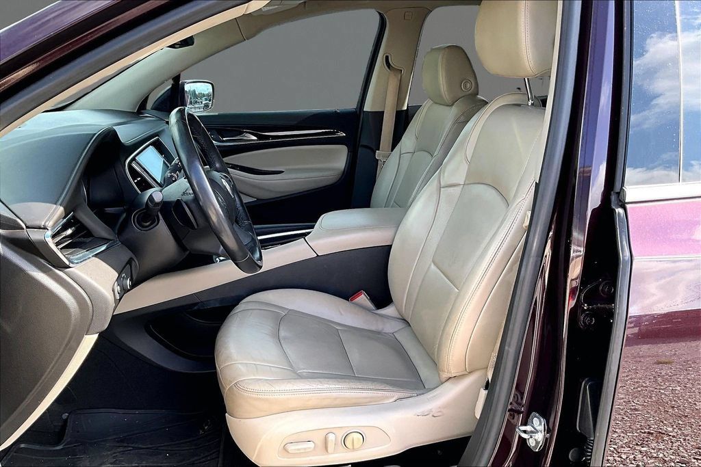 Certified 2018 Buick Enclave Essence w/ Trailering Package FWD image 19
