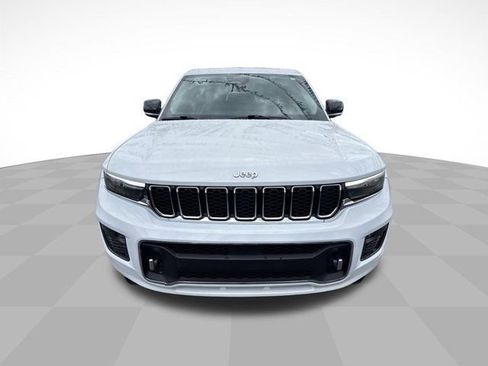 Used 2021 Jeep Grand Cherokee L Overland w/ Luxury Tech Group IV AWD/4WD image 2
