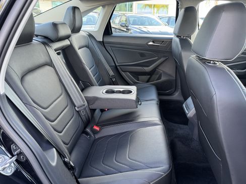 Certified 2023 Volkswagen Jetta SEL image 33