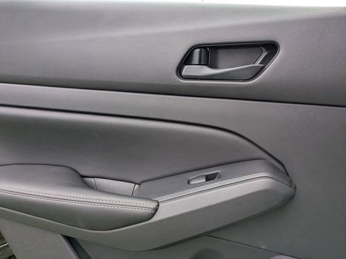 Used 2025 Nissan Altima 2.5 SV FWD image 26