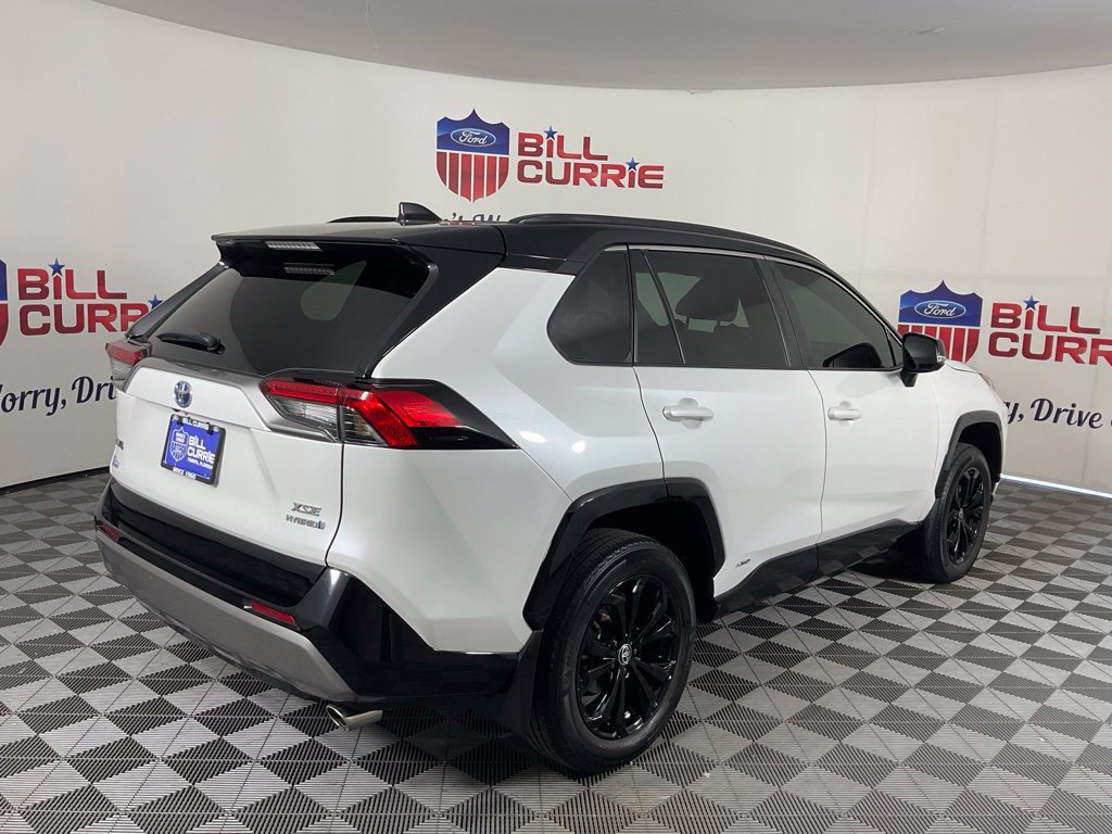 Used 2024 Toyota RAV4 XSE AWD/4WD image 3