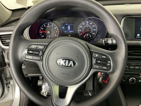 Used 2018 Kia Optima LX FWD image 16