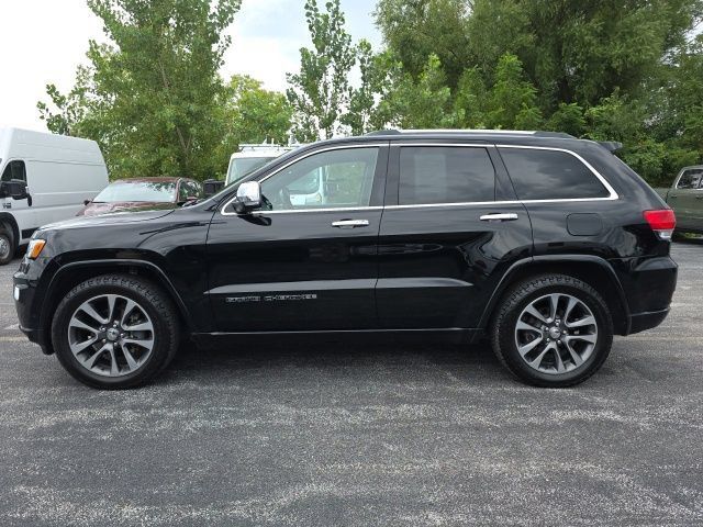 Used 2018 Jeep Grand Cherokee Overland AWD/4WD image 2