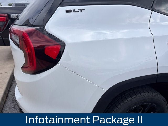 Used 2024 GMC Terrain SLT w/ Infotainment Package II AWD/4WD image 14