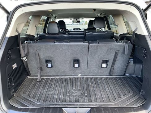 Used 2022 Subaru Ascent Limited image 13