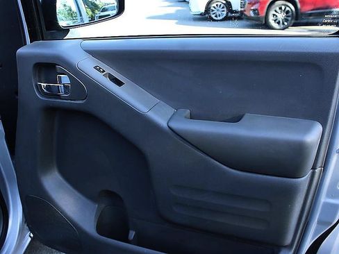 Used 2019 Nissan Frontier SV AWD/4WD image 22