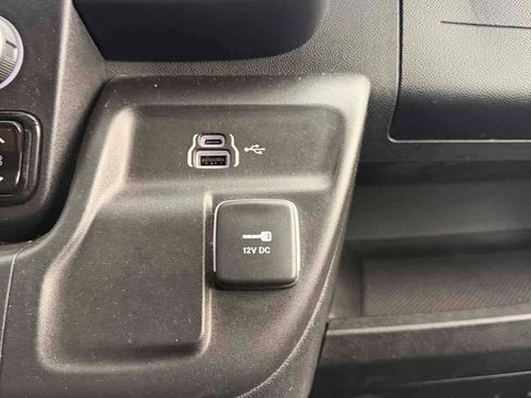 Used 2024 RAM ProMaster 2500 w/ Convenience Group FWD image 12