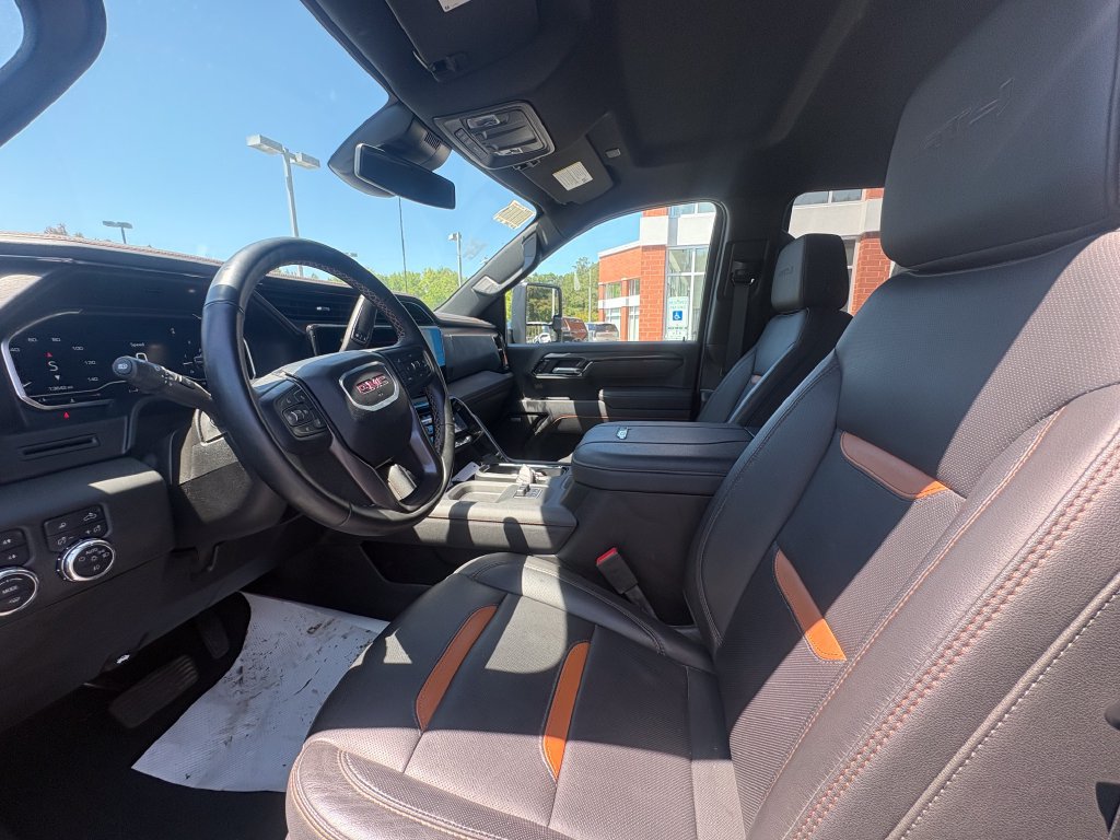 Used 2025 GMC Sierra 2500 AT4 AWD/4WD image 11