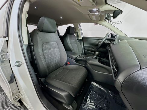 Used 2023 Honda HR-V LX image 28