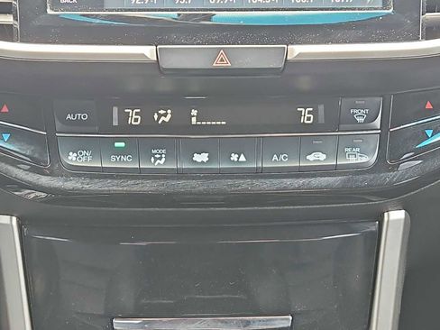 Used 2017 Honda Accord EX-L image 17