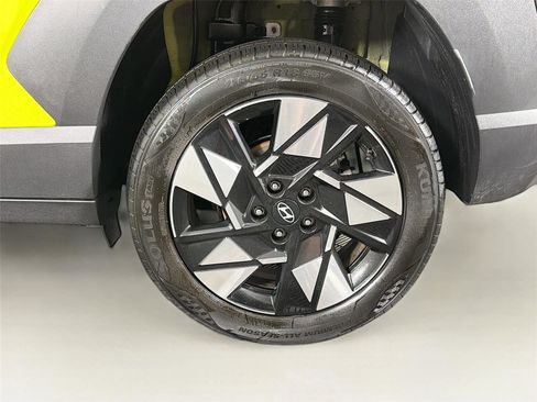 Used 2024 Hyundai Kona SEL AWD/4WD image 30
