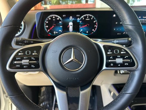 Certified 2023 Mercedes-Benz GLB 250 4MATIC image 29