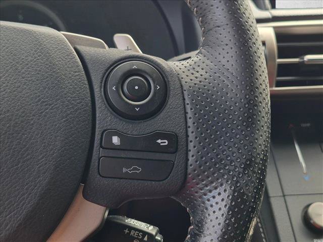 Used 2016 Lexus IS 350 AWD w/ F Sport Package image 9