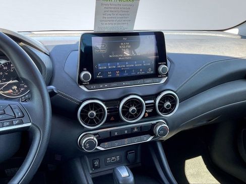 Used 2024 Nissan Sentra SV FWD image 10