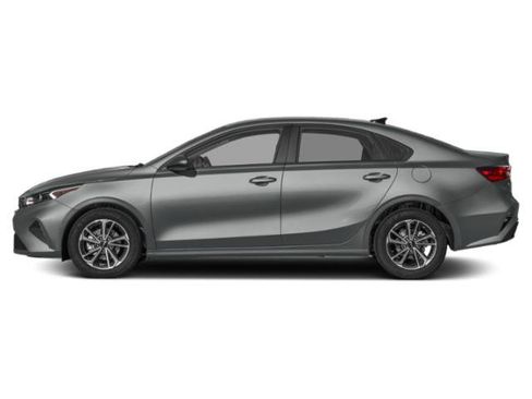 Certified 2024 Kia Forte LXS FWD image 6