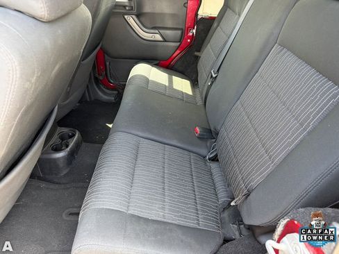 Used 2011 Jeep Wrangler Unlimited Sport image 7