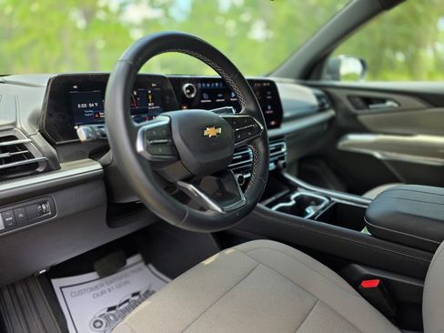 Used 2026 Chevrolet Traverse LT w/ Driver Confidence Package FWD image 12