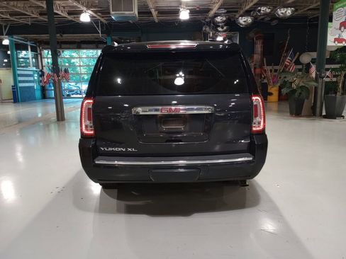 Used 2020 GMC Yukon XL Denali w/ Denali Ultimate Package AWD/4WD image 7