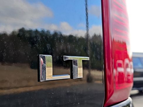 New 2026 Chevrolet Silverado 1500 LT image 18