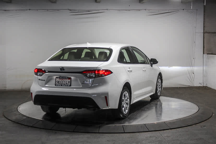 Used 2024 Toyota Corolla LE FWD image 6