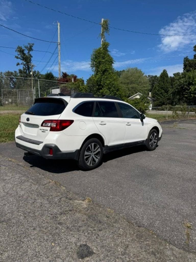 Used 2019 Subaru Outback 3.6R Limited w/ Popular Package #2 AWD/4WD image 4