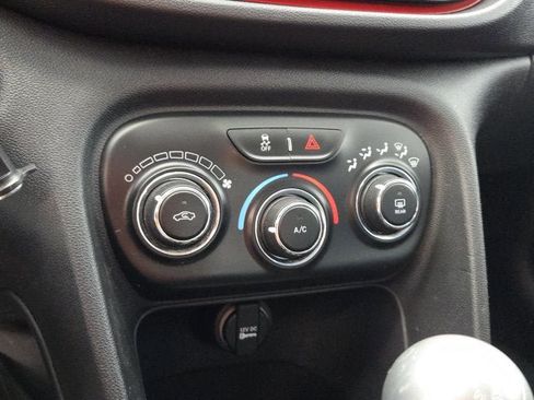 Used 2014 Dodge Dart SE w/ Convenience Group FWD image 19