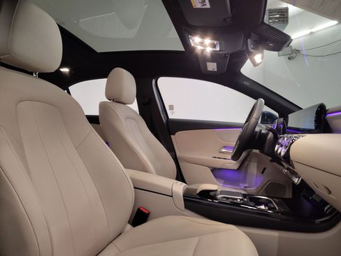 Used 2022 Mercedes-Benz A 220 image 29