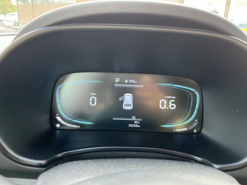 Used 2025 Kia Soul LX w/ LX Technology Package image 10