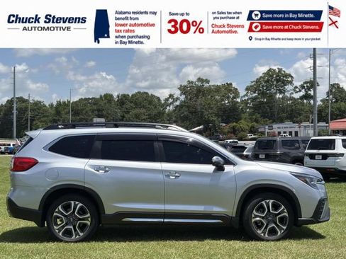 Used 2023 Subaru Ascent Touring AWD/4WD image 5