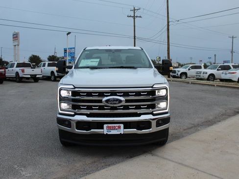 New 2026 Ford F250 Lariat w/ FX4 Off-Road Package image 2