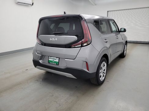 Used 2023 Kia Soul LX FWD image 9