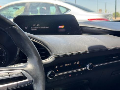 Used 2019 MAZDA MAZDA3 Hatchback w/ Preferred Package FWD image 19