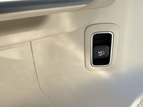 Certified 2026 Mercedes-Benz GLB 250 4MATIC image 25