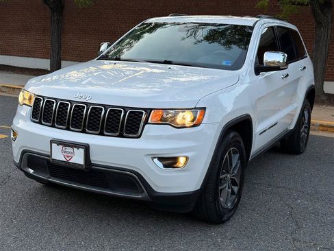 Used 2017 Jeep Grand Cherokee Limited AWD/4WD image 2