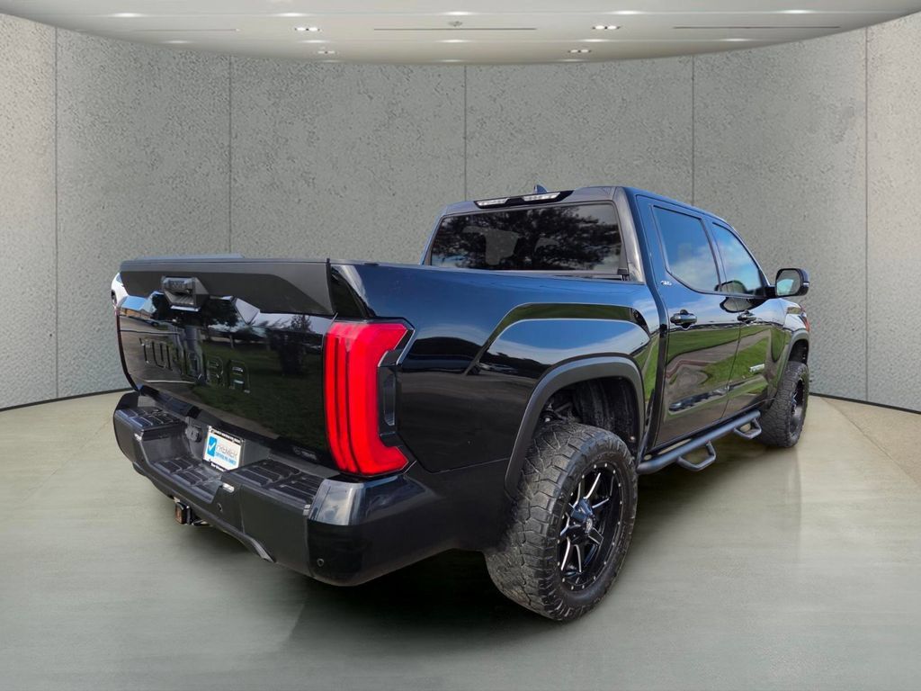 Used 2022 Toyota Tundra SR5 w/ SR5 Premium Package RWD image 5