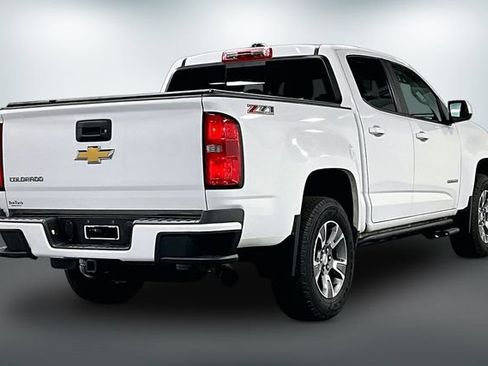 Used 2018 Chevrolet Colorado Z71 AWD/4WD image 7
