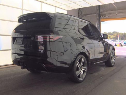 Used 2022 Land Rover Discovery HSE R-Dynamic AWD/4WD image 2