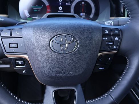 Used 2024 Toyota Crown Platinum image 20