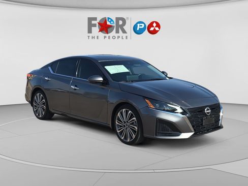 Used 2023 Nissan Altima 2.5 SL FWD image 7