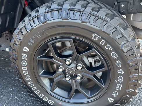 Used 2024 Jeep Gladiator Sport image 11