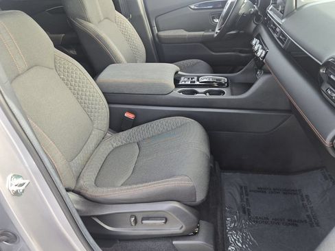Certified 2025 Honda Pilot Sport image 19