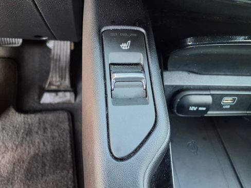 Used 2025 Kia Telluride S FWD image 17