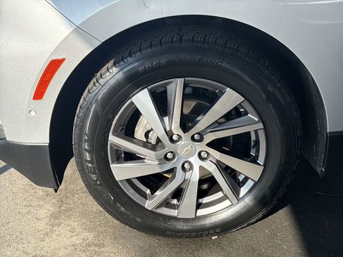 Used 2022 Chevrolet Equinox Premier image 33