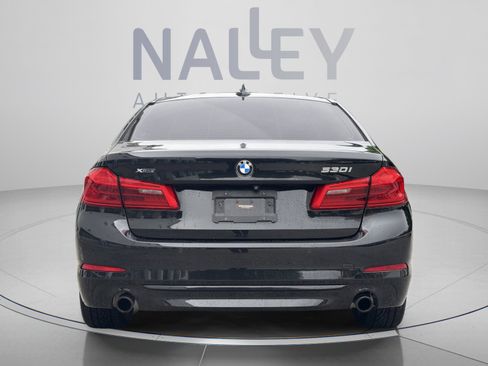 Used 2017 BMW 530i xDrive AWD/4WD image 3