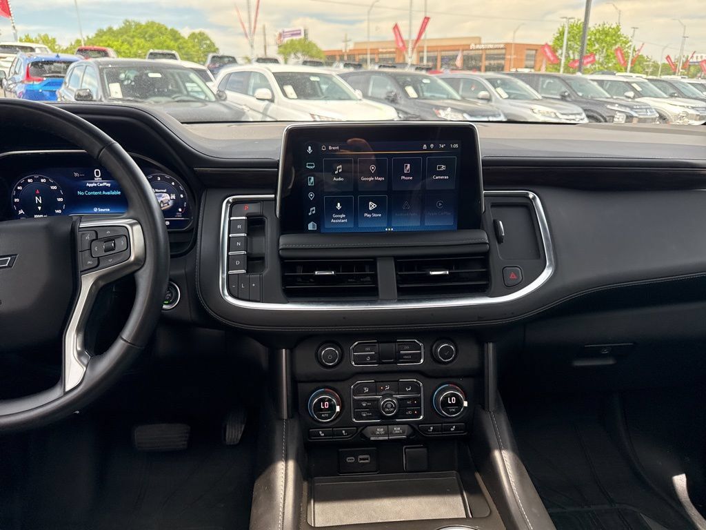 Used 2023 Chevrolet Tahoe Z71 w/ Luxury Package AWD/4WD image 44